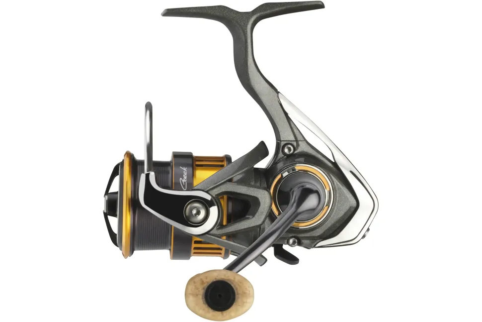 Daiwa 22 Silver Creek X LT2500S-XH